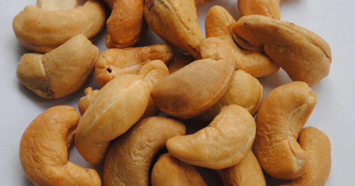 Can Dogs Eat Cashews? Facts and Safety Tips to Know